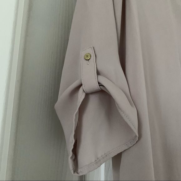 Dynamite Chiffon Blouse - Picture 2 of 5